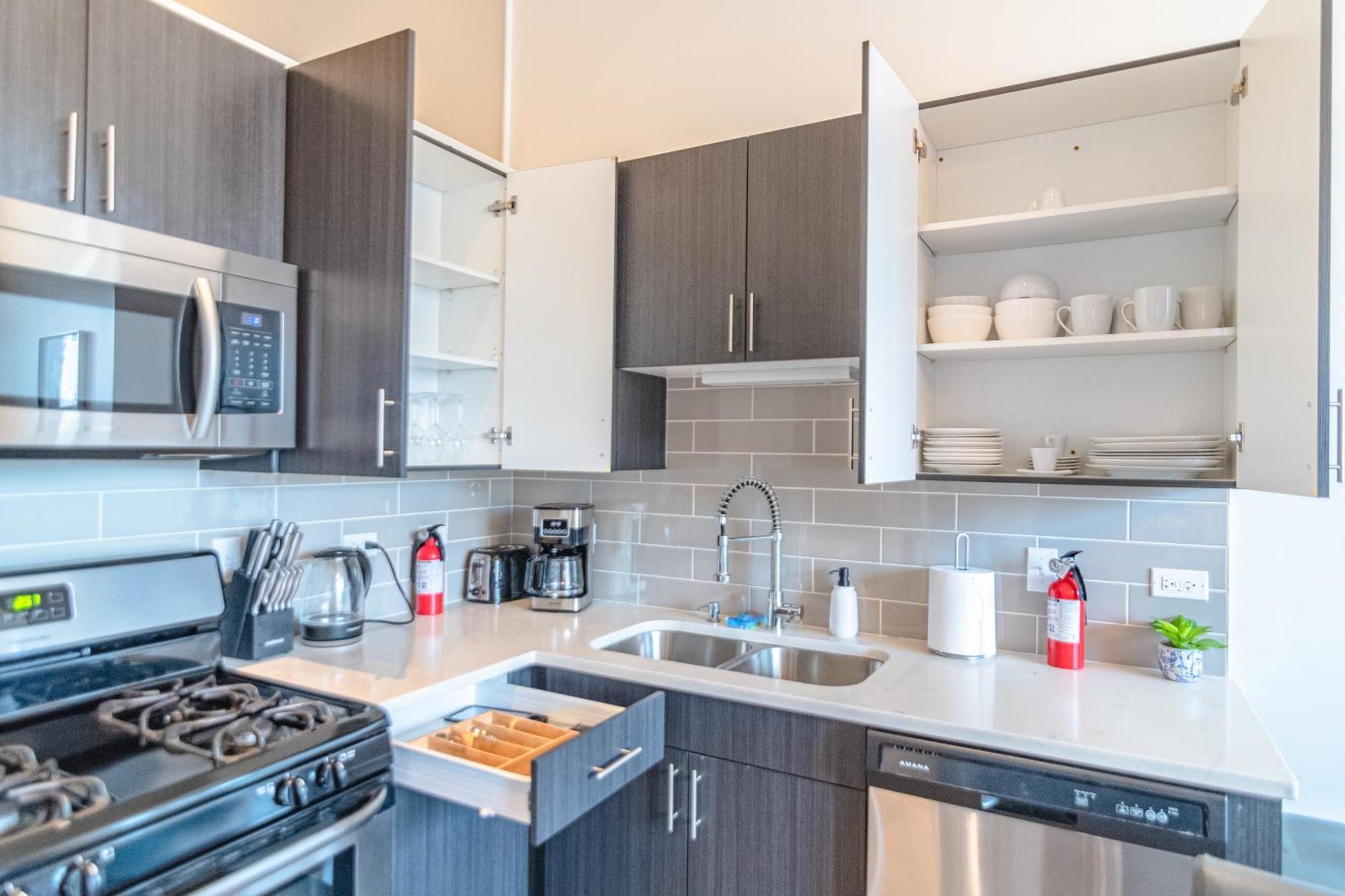 Modern 2Br Loft With Amazing City Skyline View And Optional Parking For 8 Guests Near Mccormick Place And Soldier Field Chicago Exterior photo